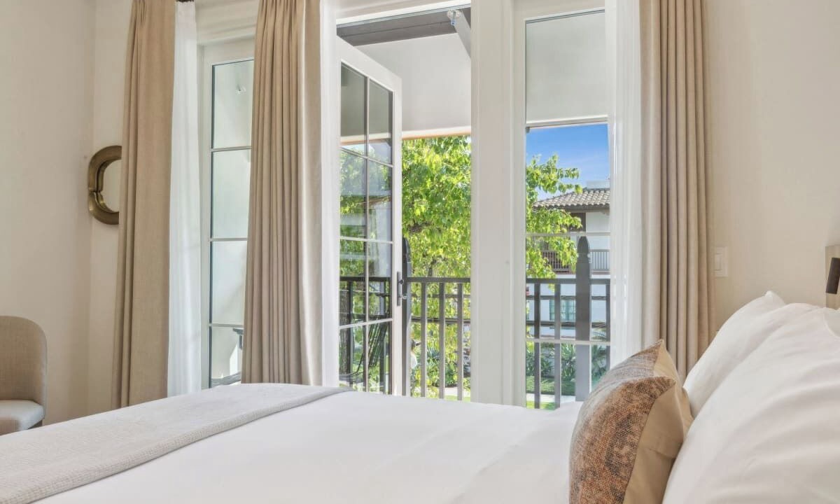 Photo of Patio Balcony in Laguna