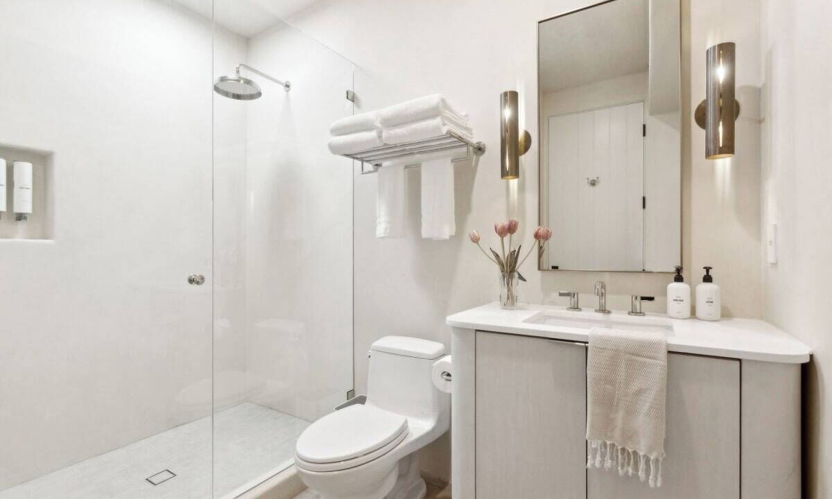 Photo of Bathroom in Laguna