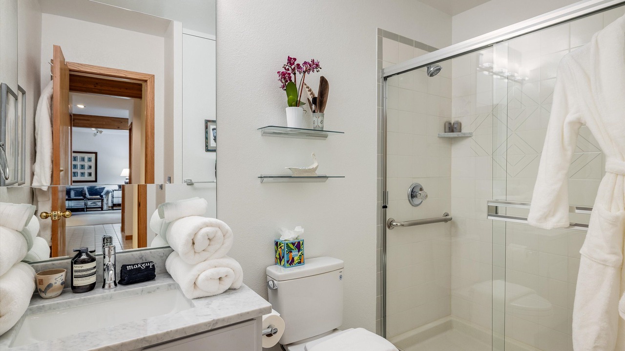 Photo of Bathroom in Wonderland Lake