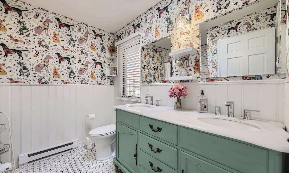 Photo of Bathroom in Congress Park