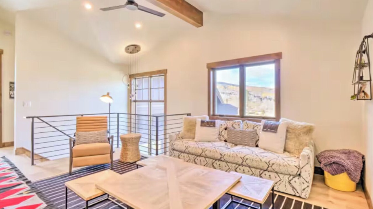 Photo of Livingroom in Silverthorne