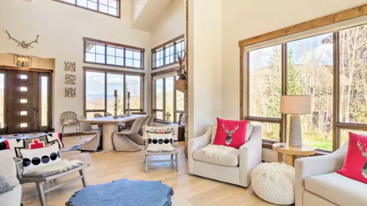 Photo of Livingroom in Silverthorne