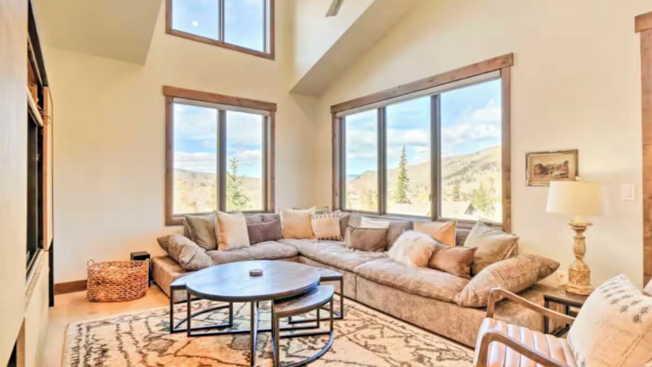 Photo of Livingroom in Silverthorne