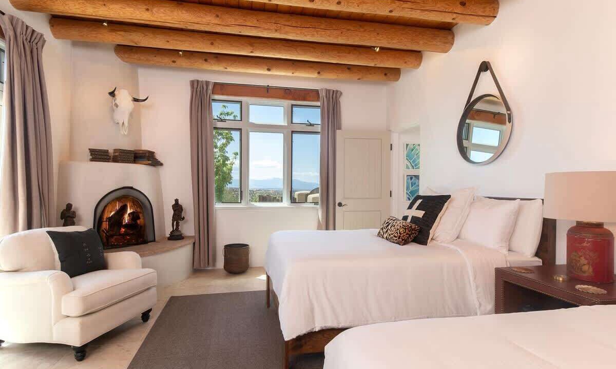 Photo of Bedroom in Tesuque