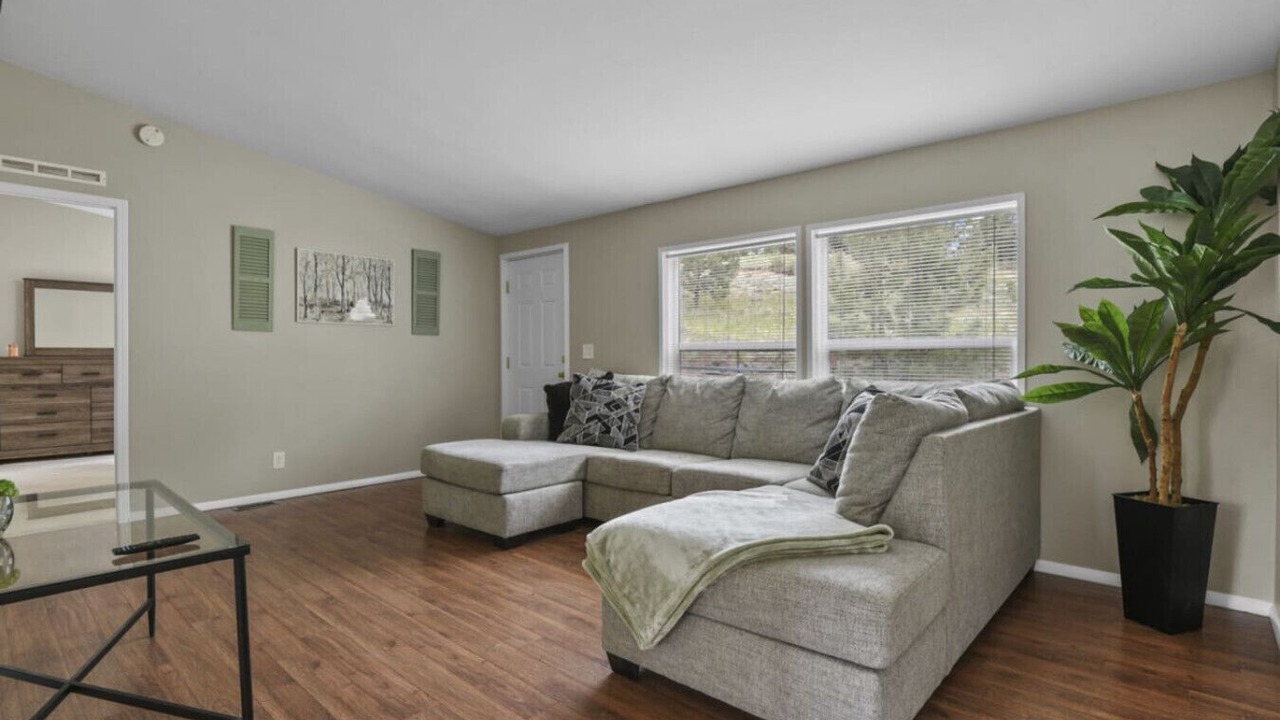 Photo of Livingroom in Divide