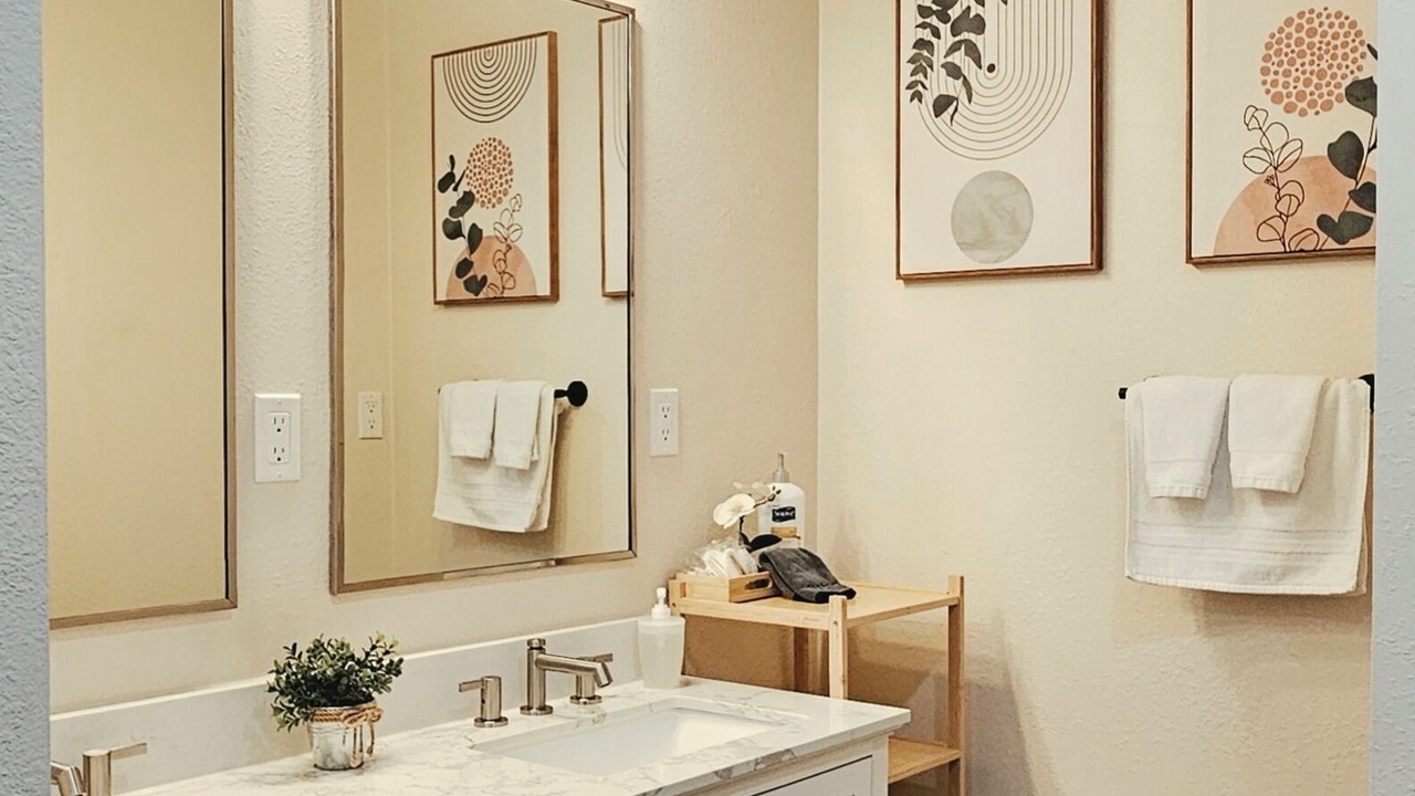 Photo of Bathroom in Jewell Heights - Hoffman Heights