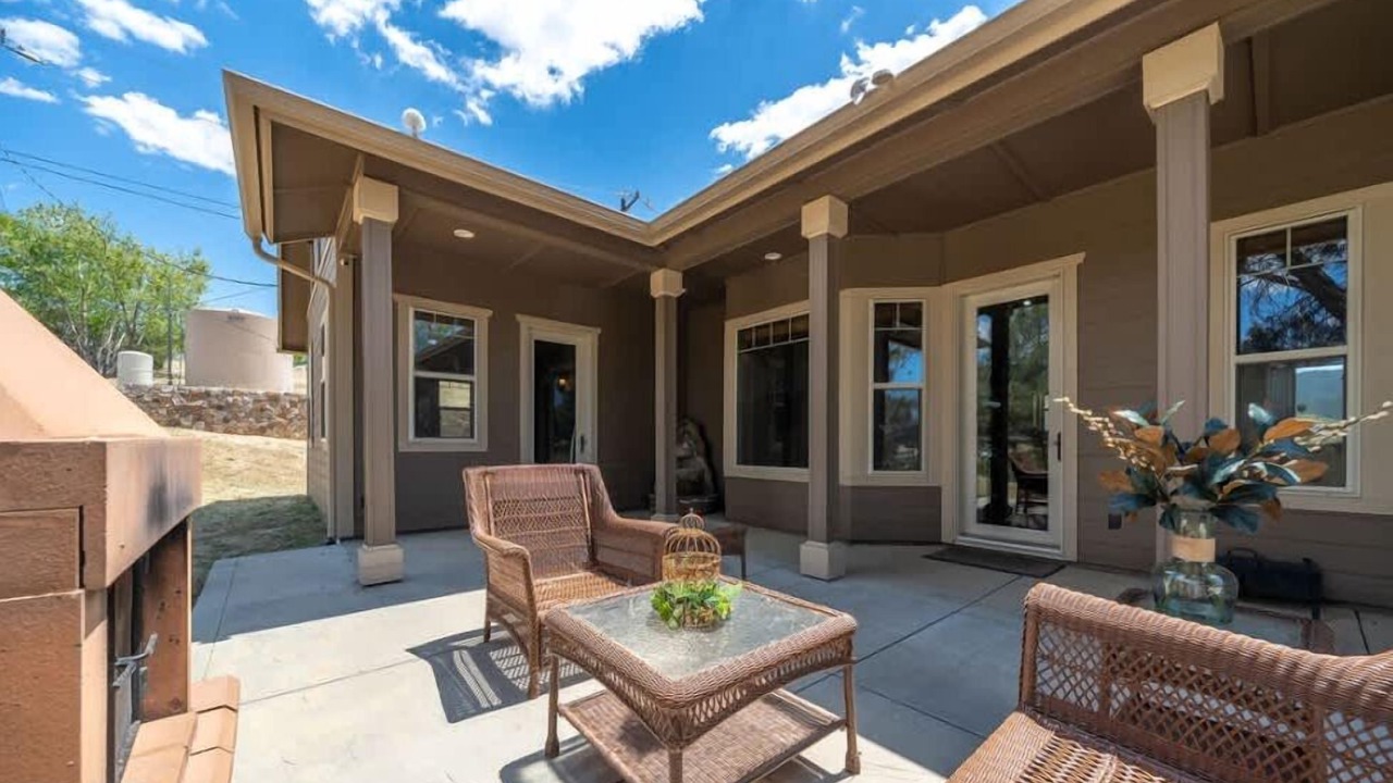 Photo of Patio Balcony in Lake Hughes