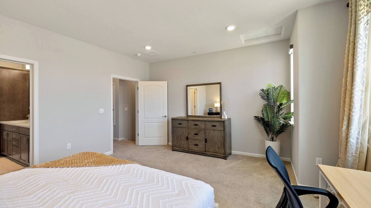 Photo of Bedroom in Communications Hill
