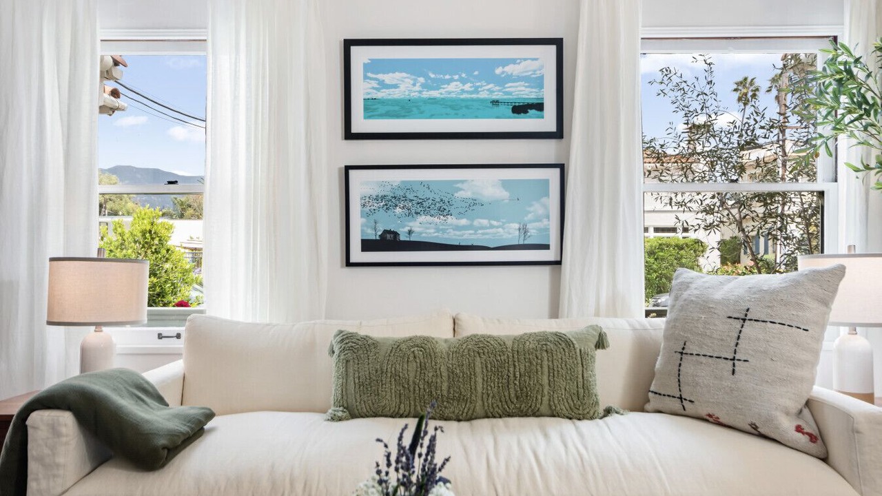 Photo of Livingroom in West Beach