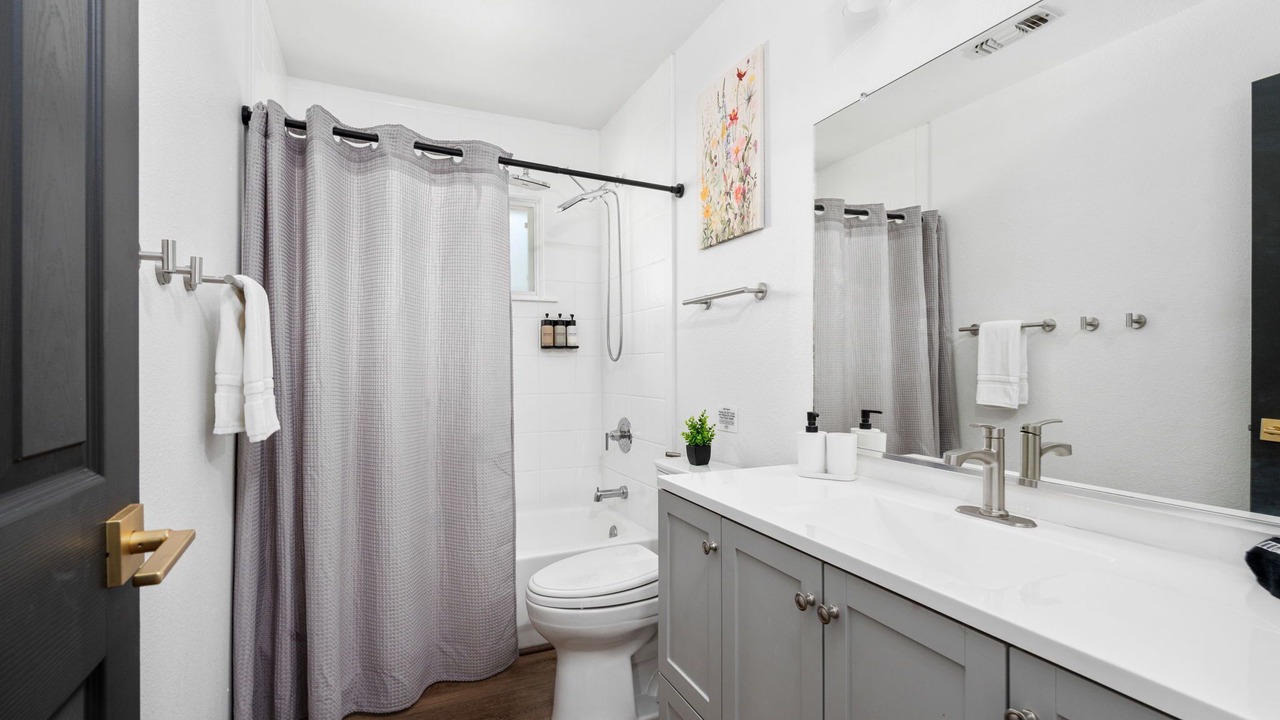 Photo of Bathroom in Mariposa
