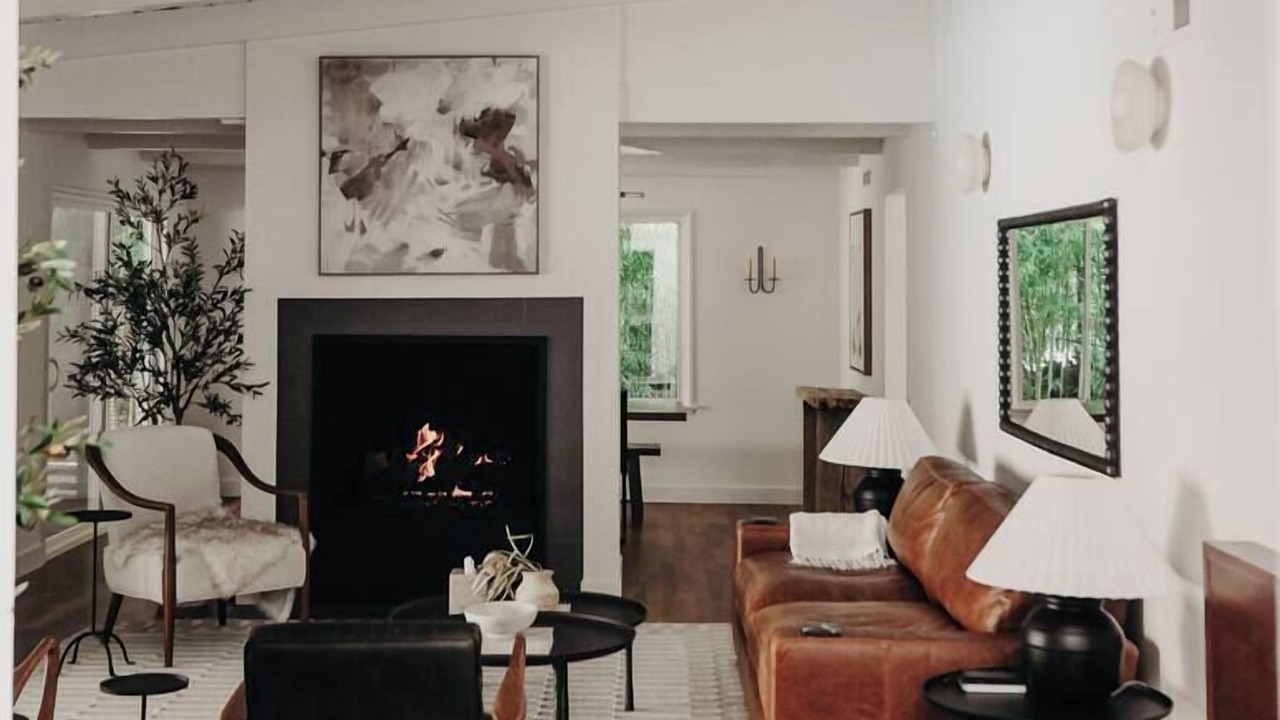 Photo of Livingroom in Encino