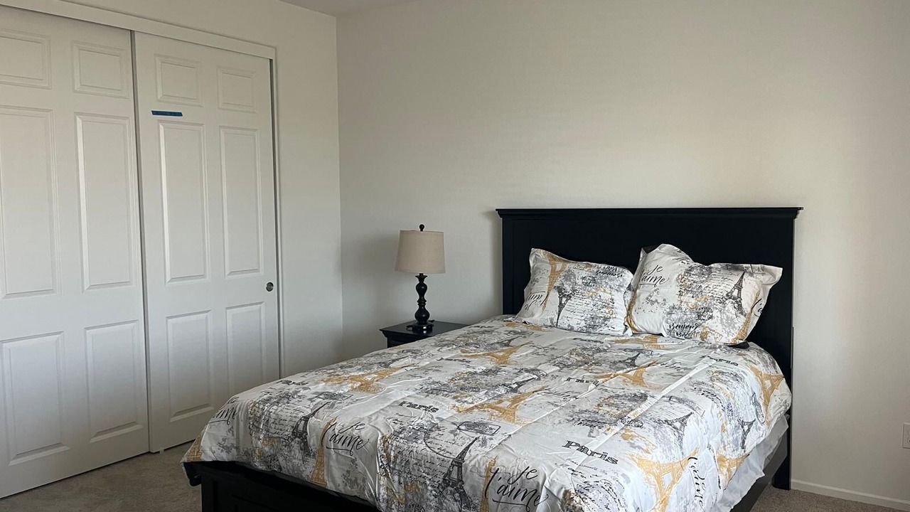Photo of Bedroom in Victorville