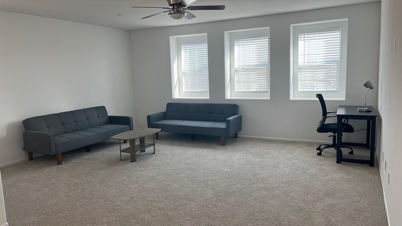 Photo of Livingroom in Victorville