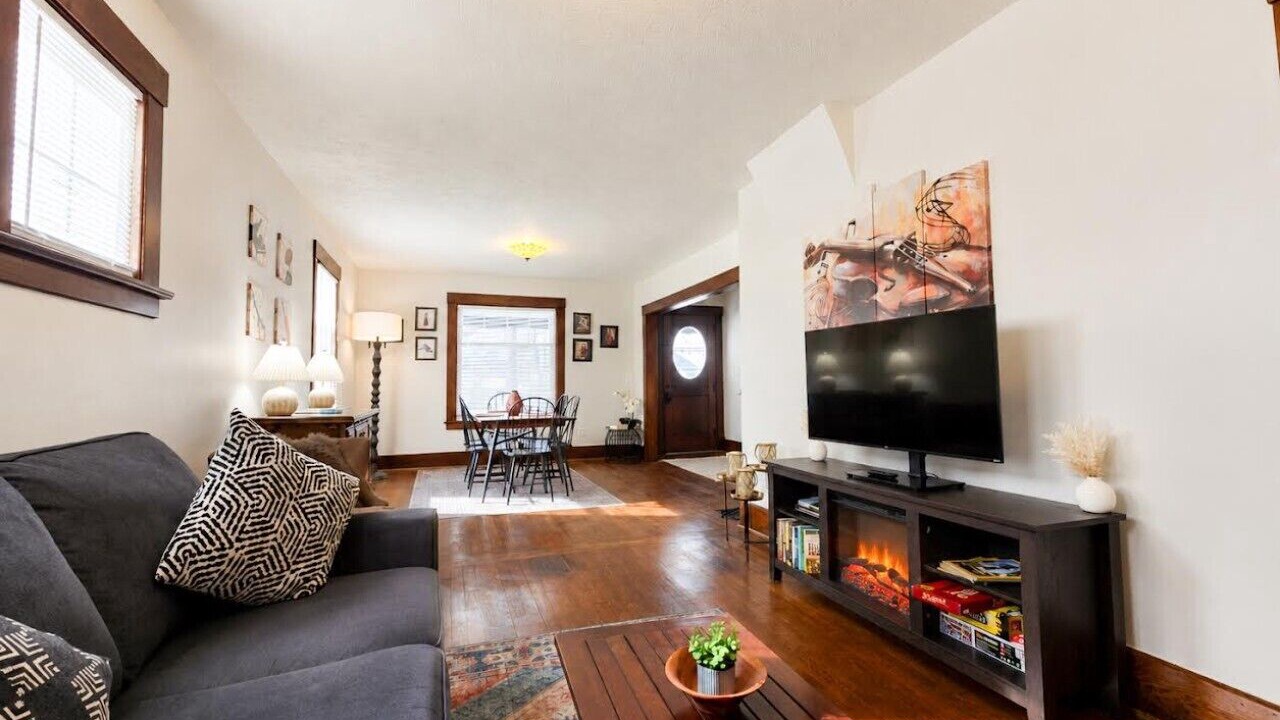Photo of Livingroom in Oberlin
