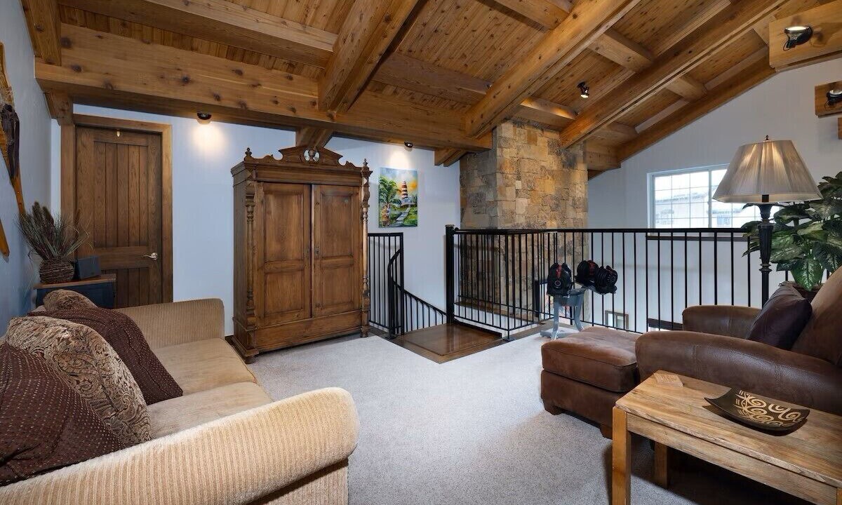 Photo of Livingroom in Vail