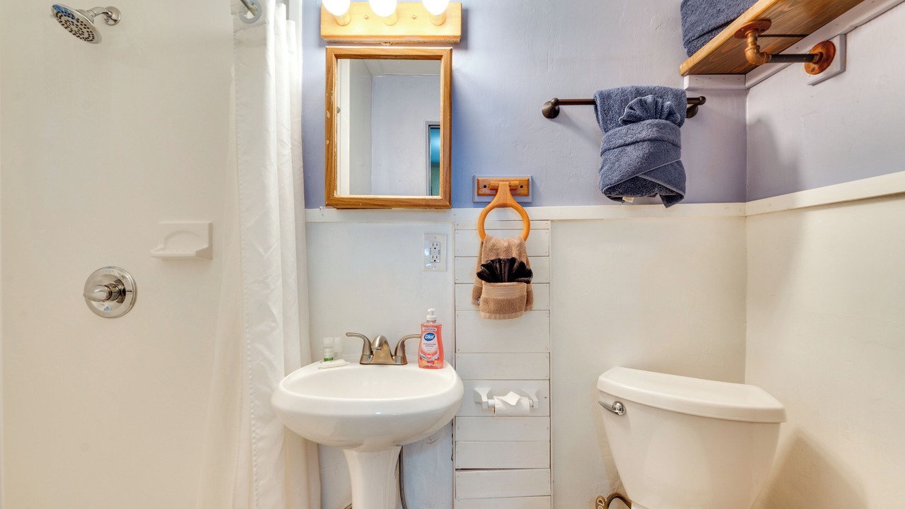Photo of Bathroom in Drake