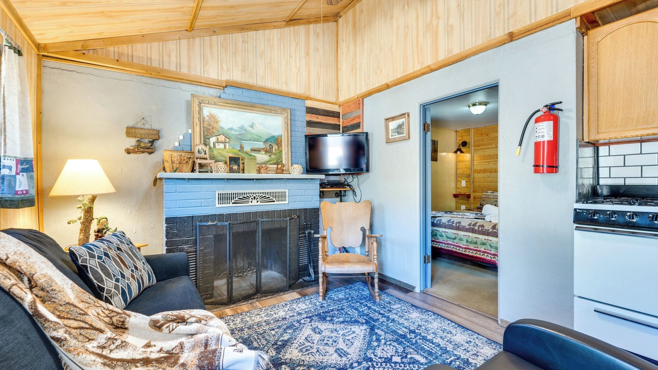Photo of Bedroom in Drake