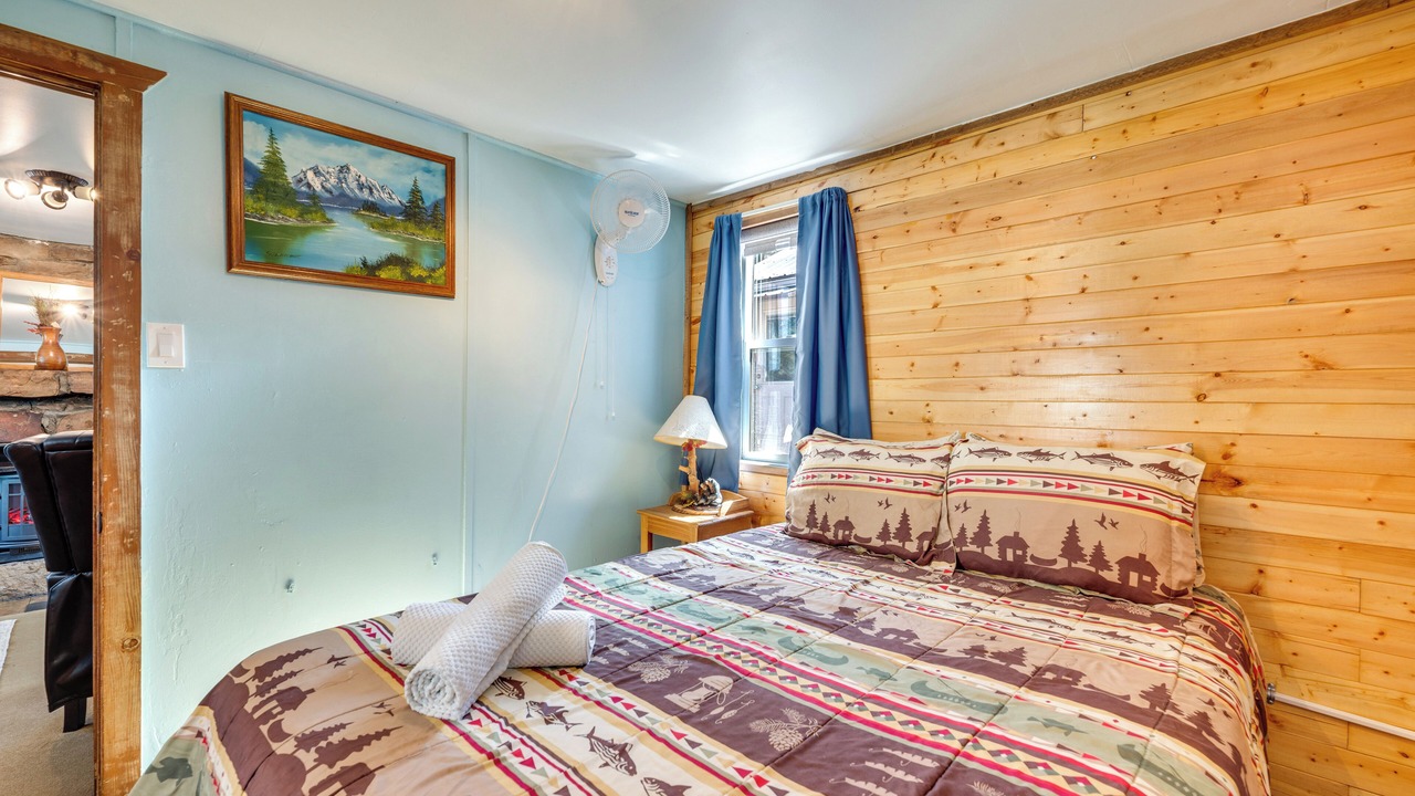 Photo of Bedroom in Drake