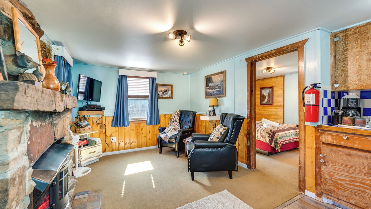 Photo of Livingroom in Drake