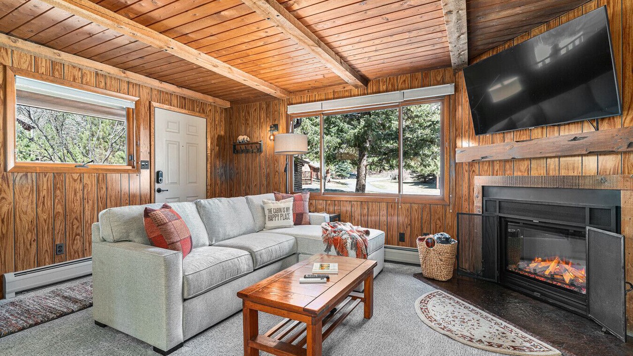 Photo of Livingroom in Estes Park