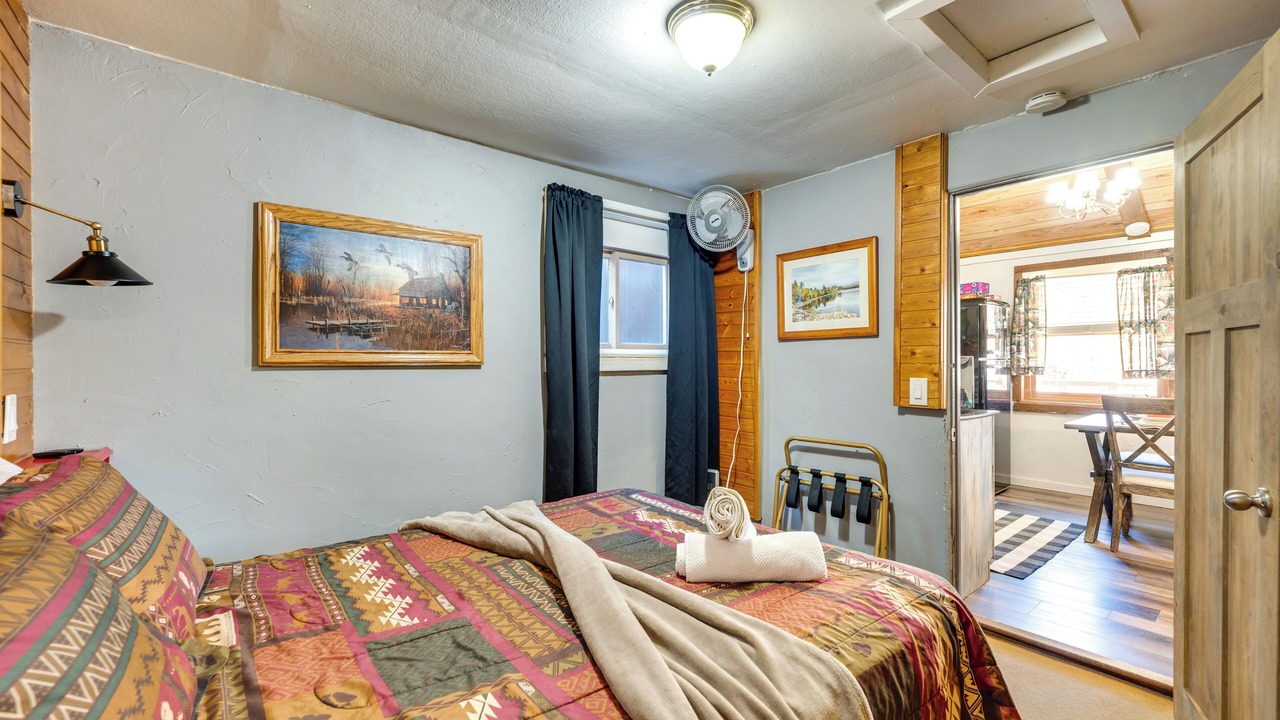 Photo of Bedroom in Drake