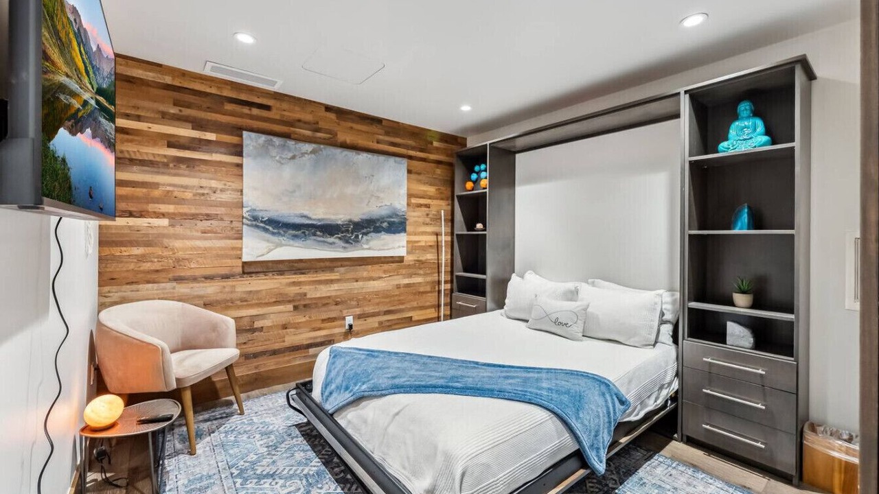 Photo of Bedroom in Avon