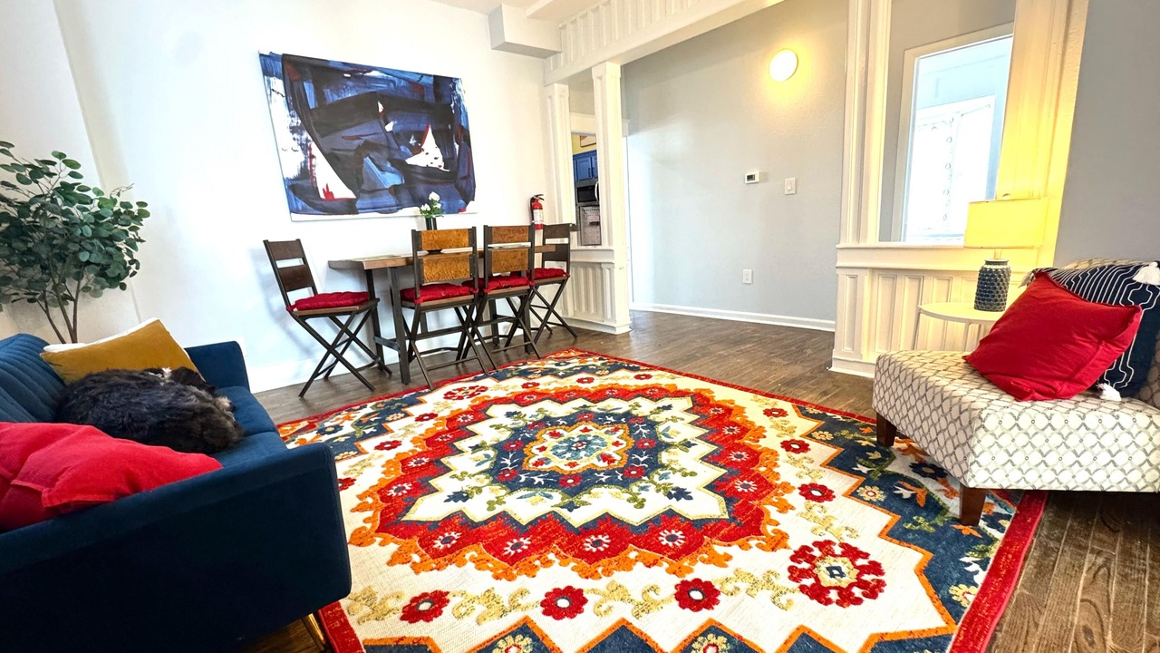 Photo of Livingroom in Jefferson Park