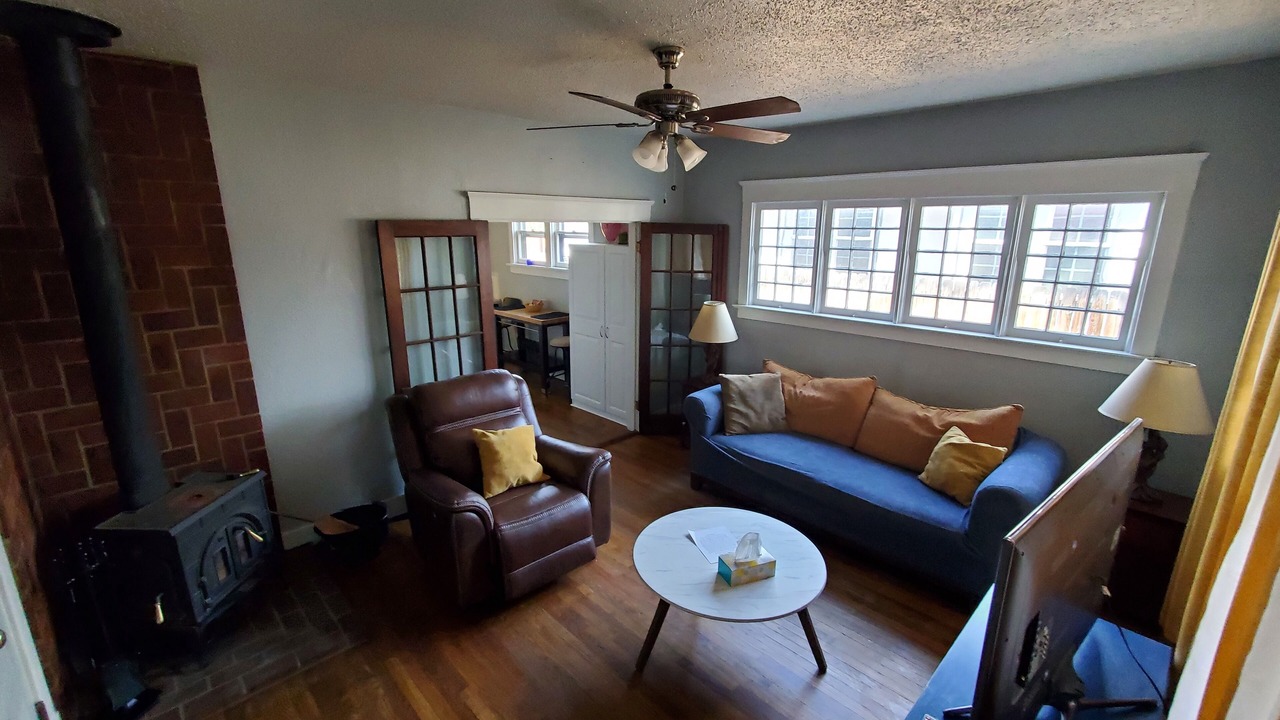 Photo of Livingroom in Northside