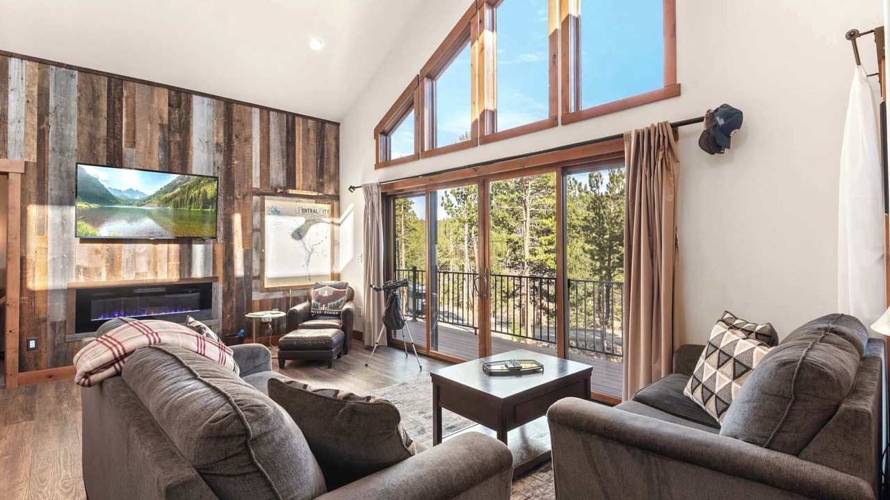 Photo of Bedroom in Black Hawk