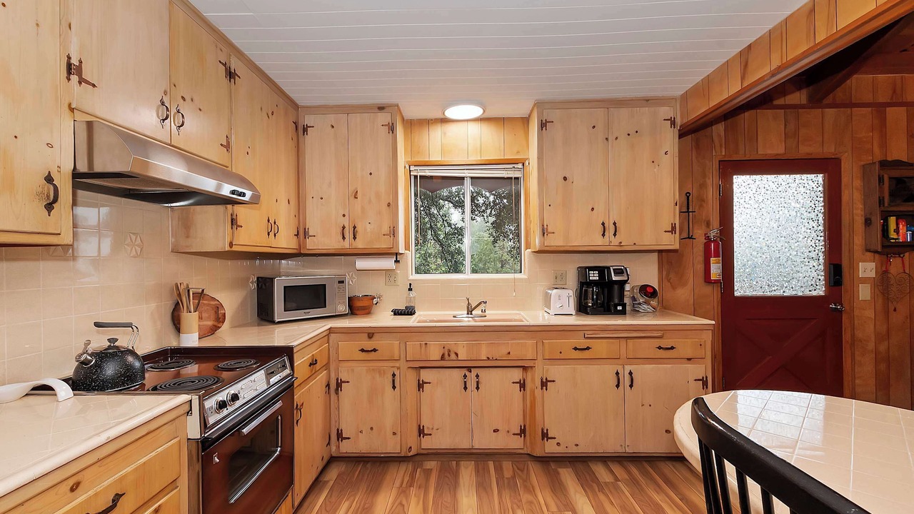 Photo of Bedroom in Crestline