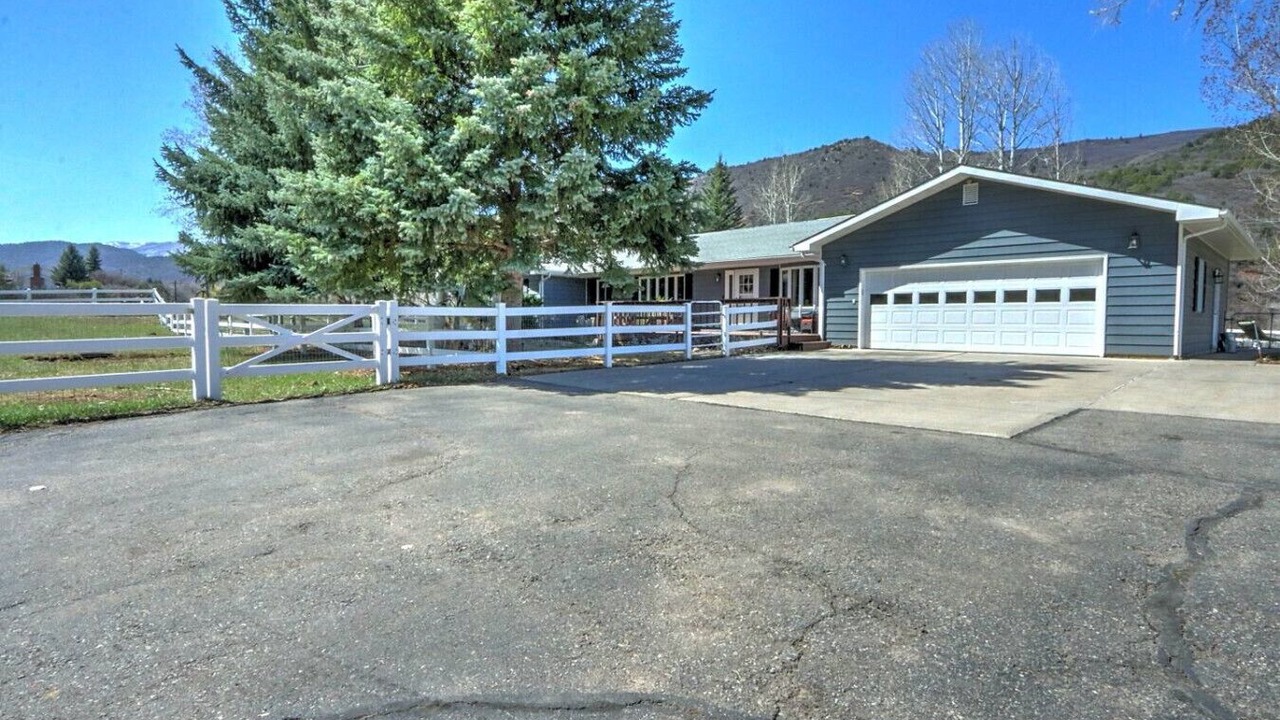 Photo of Outdoor in Glenwood Springs