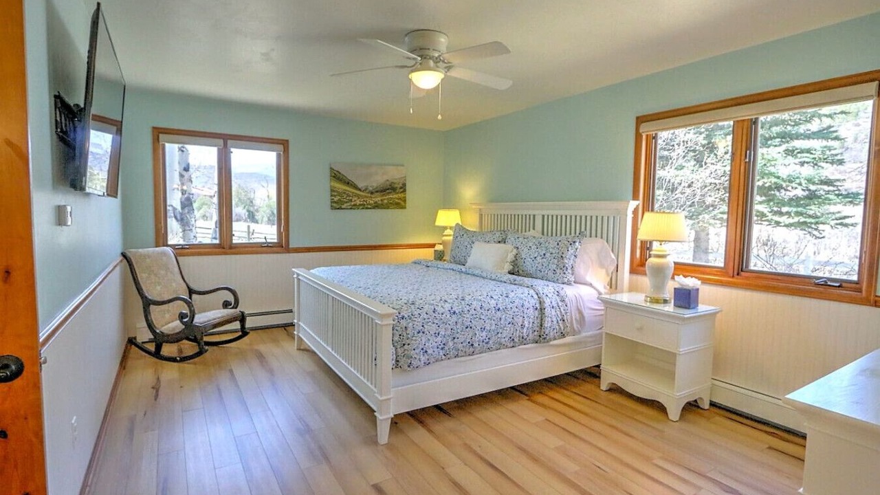 Photo of Bedroom in Glenwood Springs