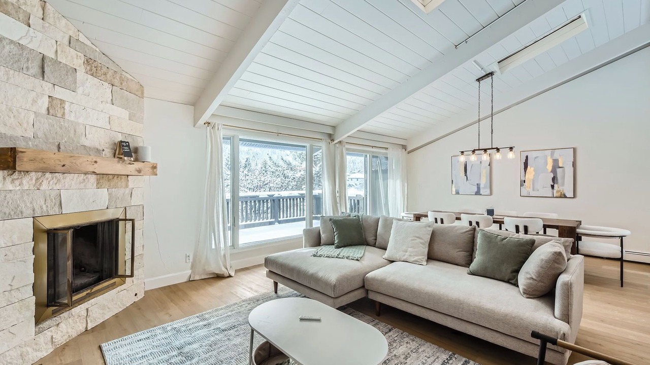 Photo of Livingroom in Eagle-Vail