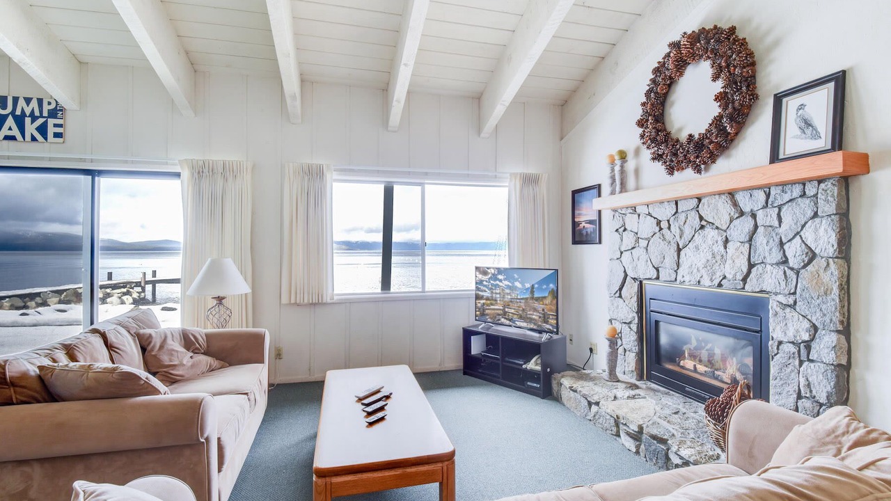 Photo of Livingroom in Tahoma