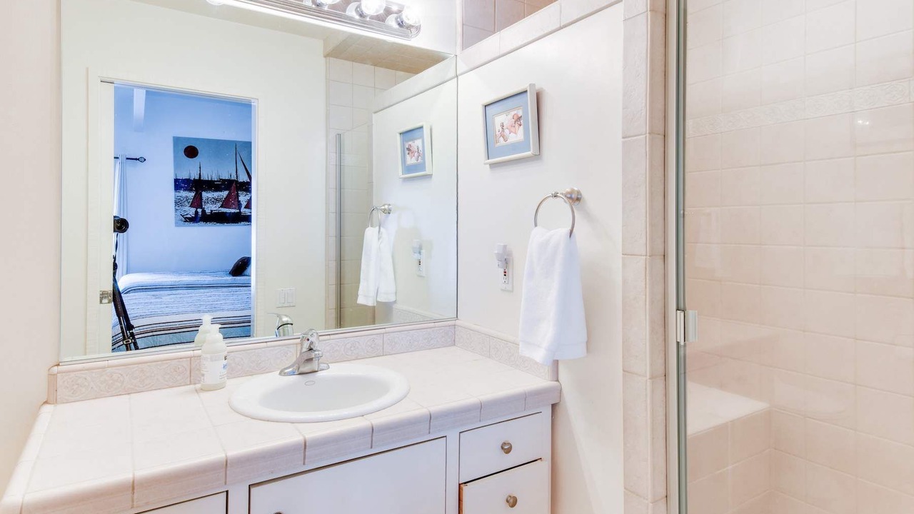 Photo of Bathroom in Tahoma