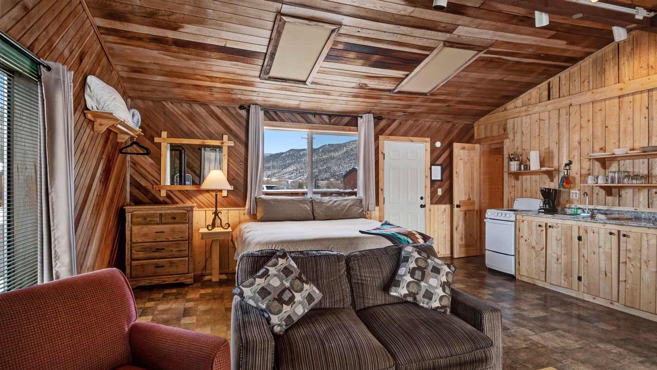 Photo of Bedroom in South Fork