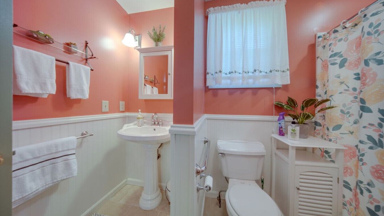 Photo of Bathroom in Austinburg