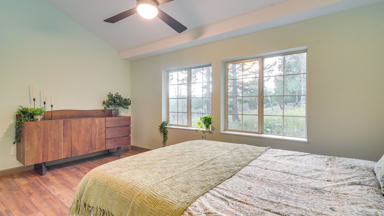 Photo of Bedroom in Black Hawk