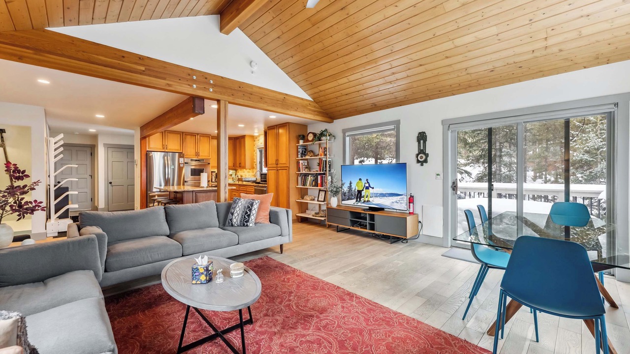 Photo of Livingroom in Breckenridge Heights