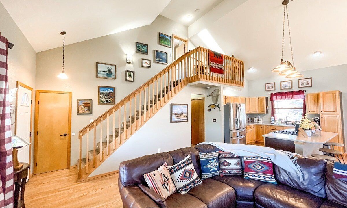 Photo of Livingroom in Woodland Park