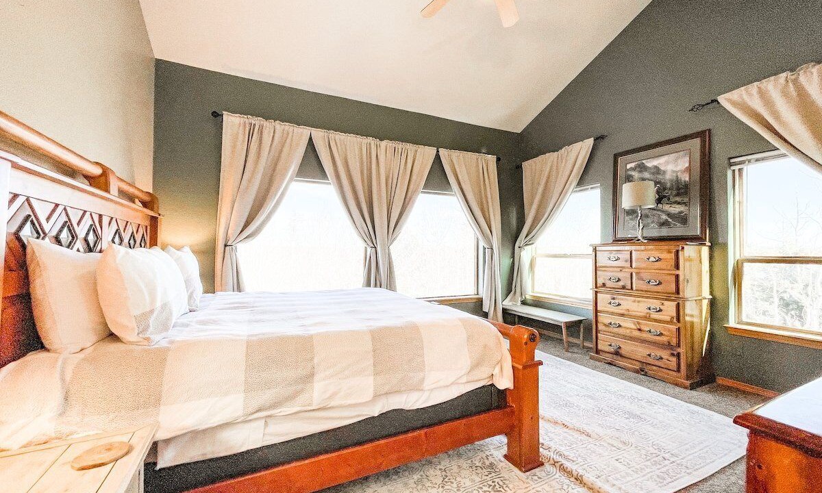Photo of Bedroom in Woodland Park