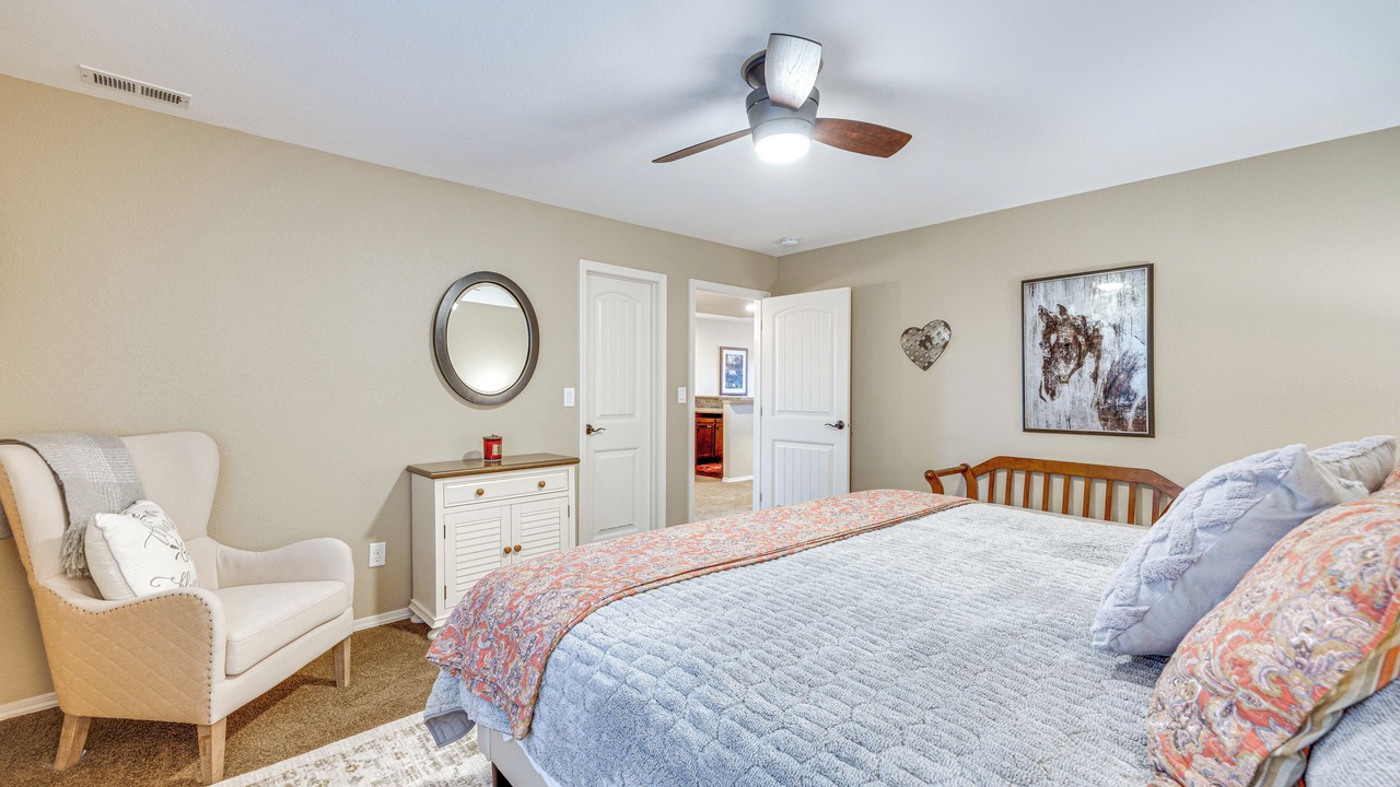 Photo of Bedroom in Flying Horse