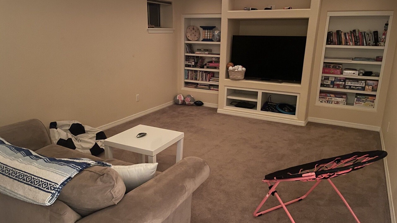 Photo of Livingroom in Westridge