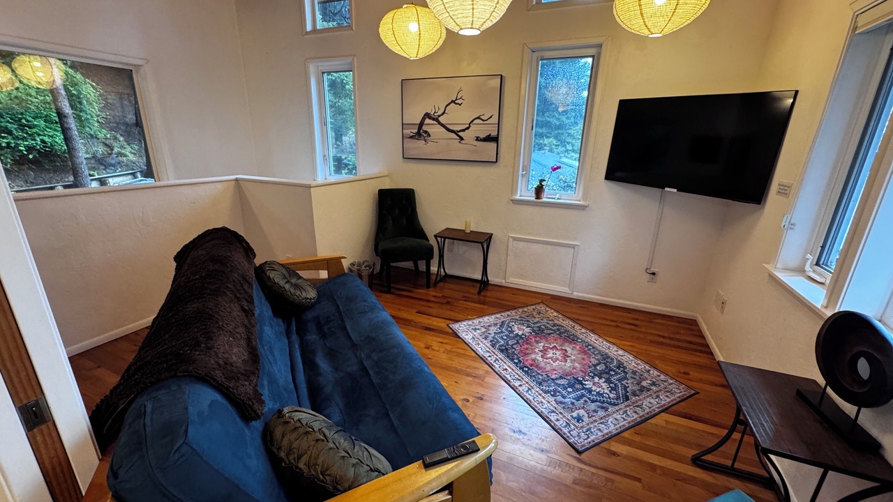 Photo of Livingroom in Jacoby Creek