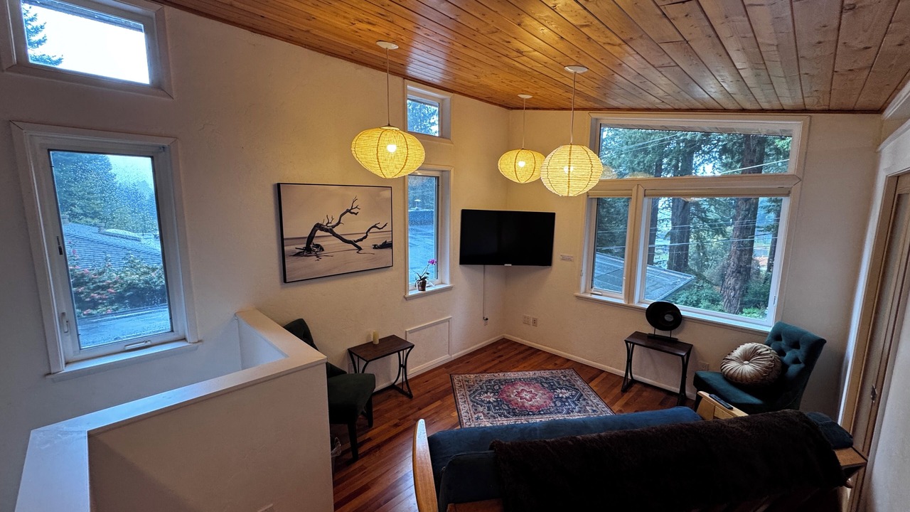 Photo of Livingroom in Jacoby Creek