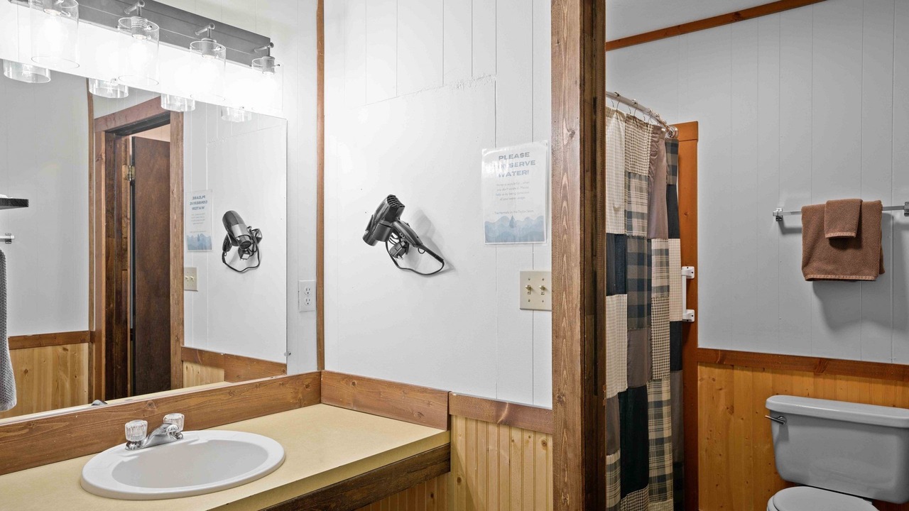 Photo of Bathroom in Almont