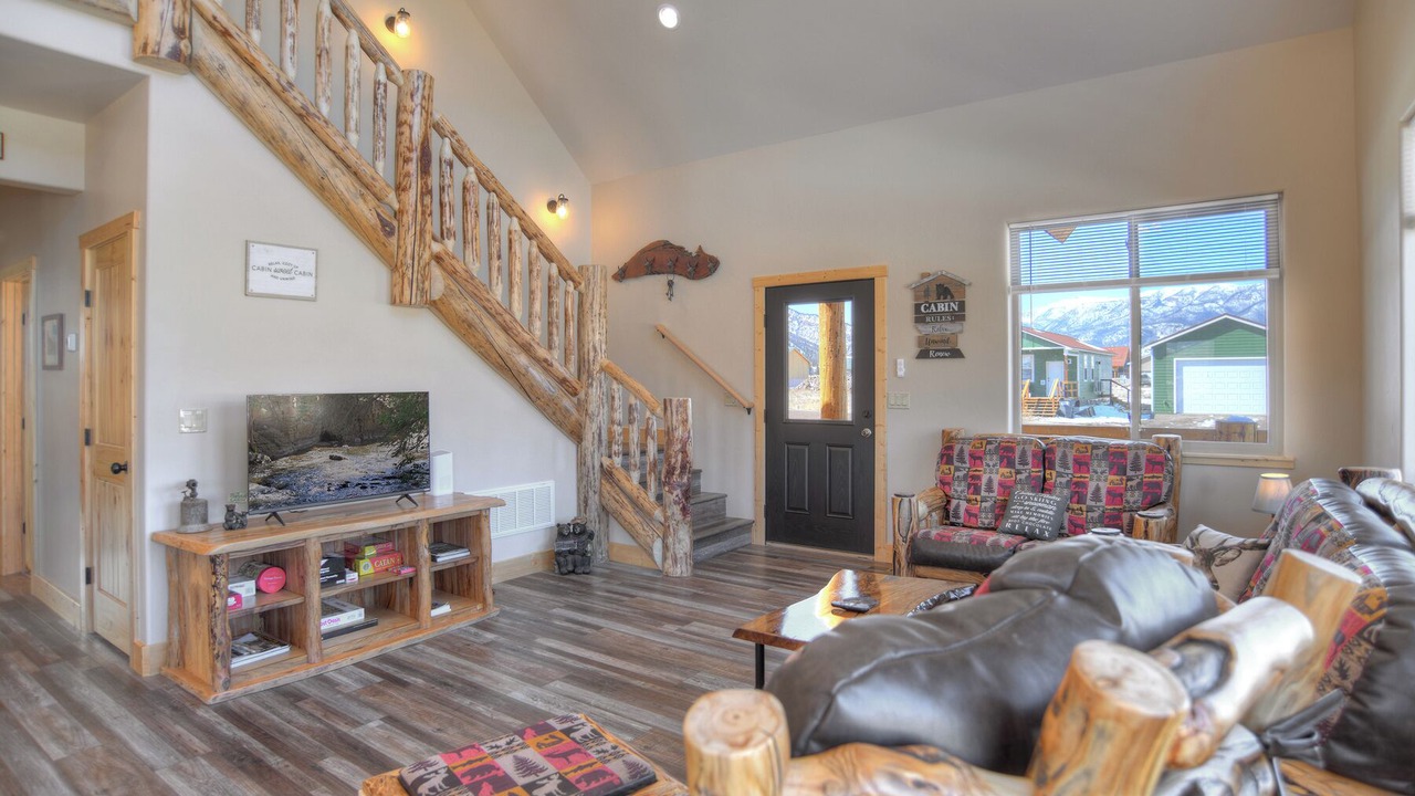 Photo of Livingroom in Creede