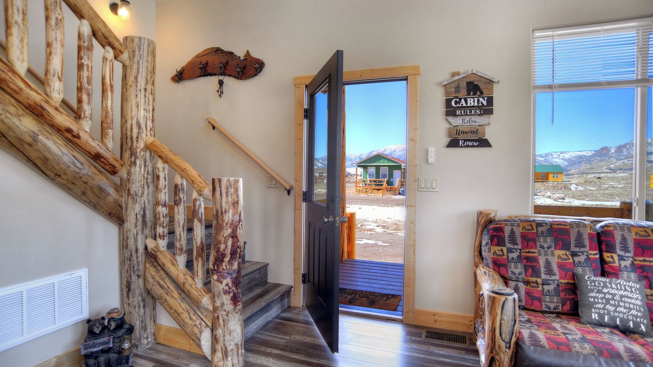 Photo of Livingroom in Creede
