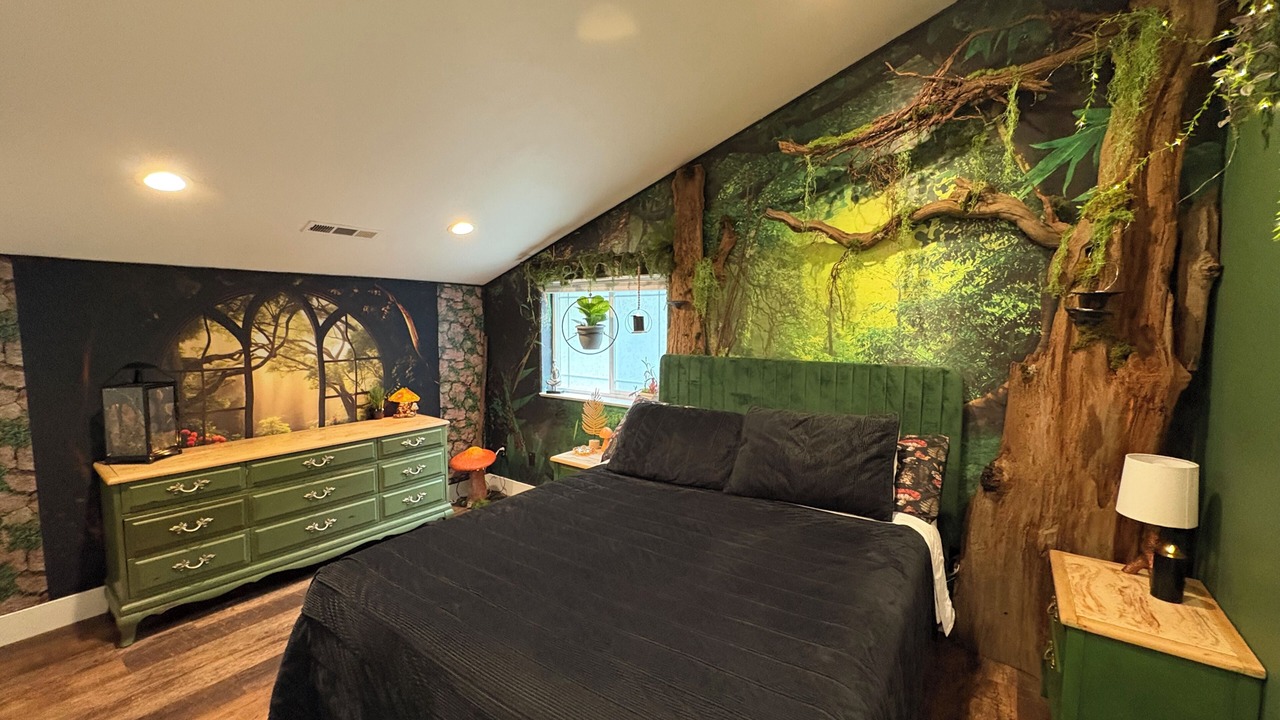 Photo of Bedroom in Crescent City