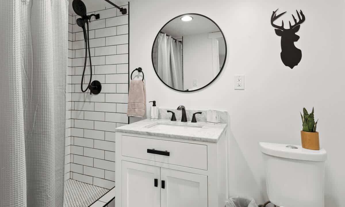 Photo of Bathroom in Big Bear Lake